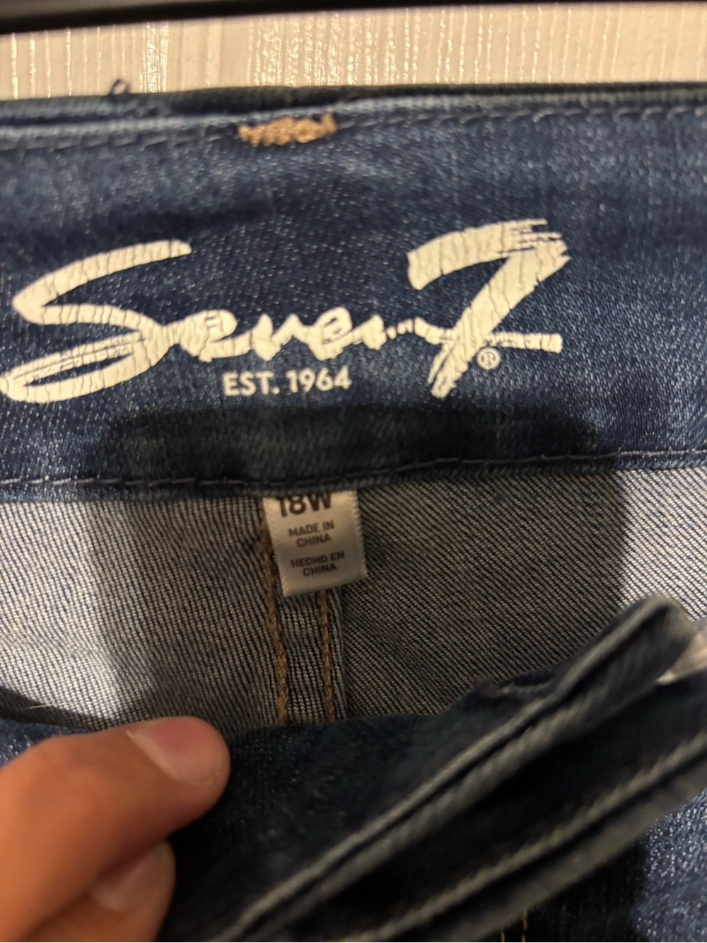 Seven7 Women's Indigo Skinny Jeans - Picture 2 of 4